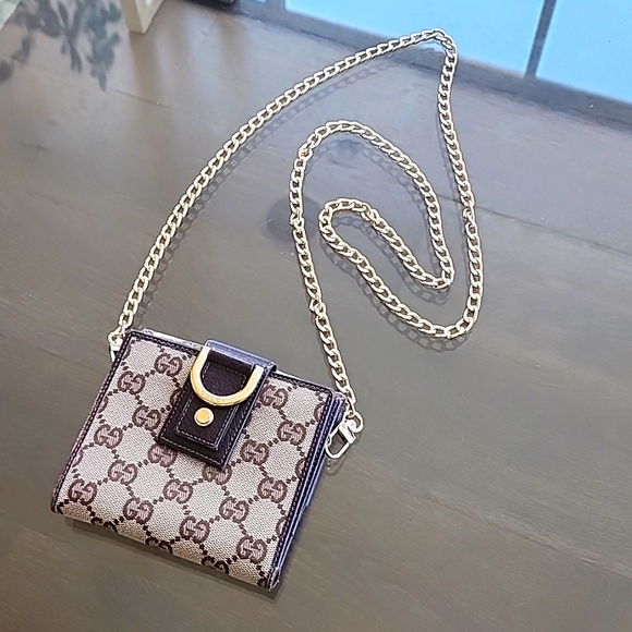 Gucci SOLD wallet with gold. in very very good condition π β€οΈ π π π π - Picture 3 of 17